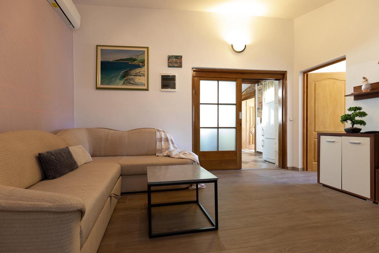 Holiday House Hana Ровинь Экстерьер фото