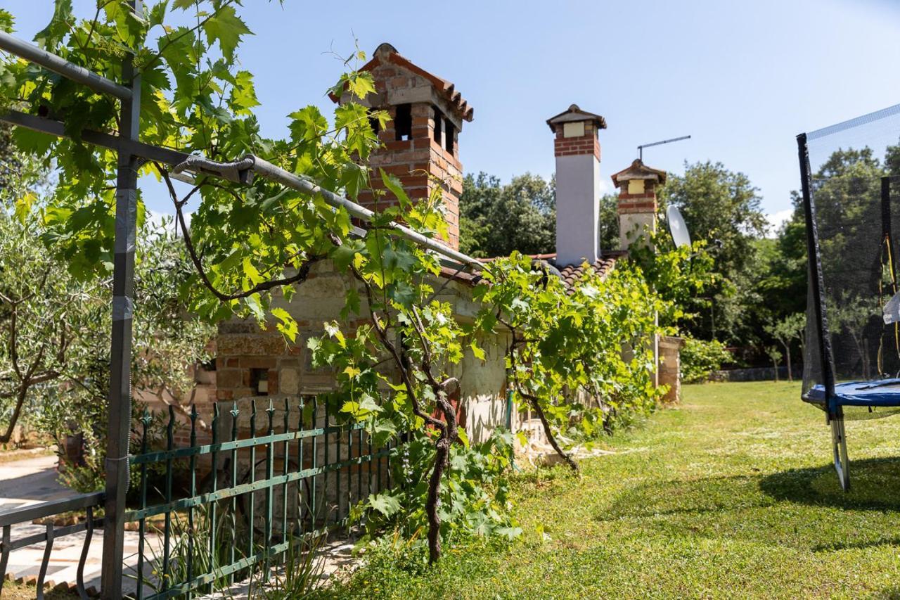 Holiday House Hana Ровинь Экстерьер фото